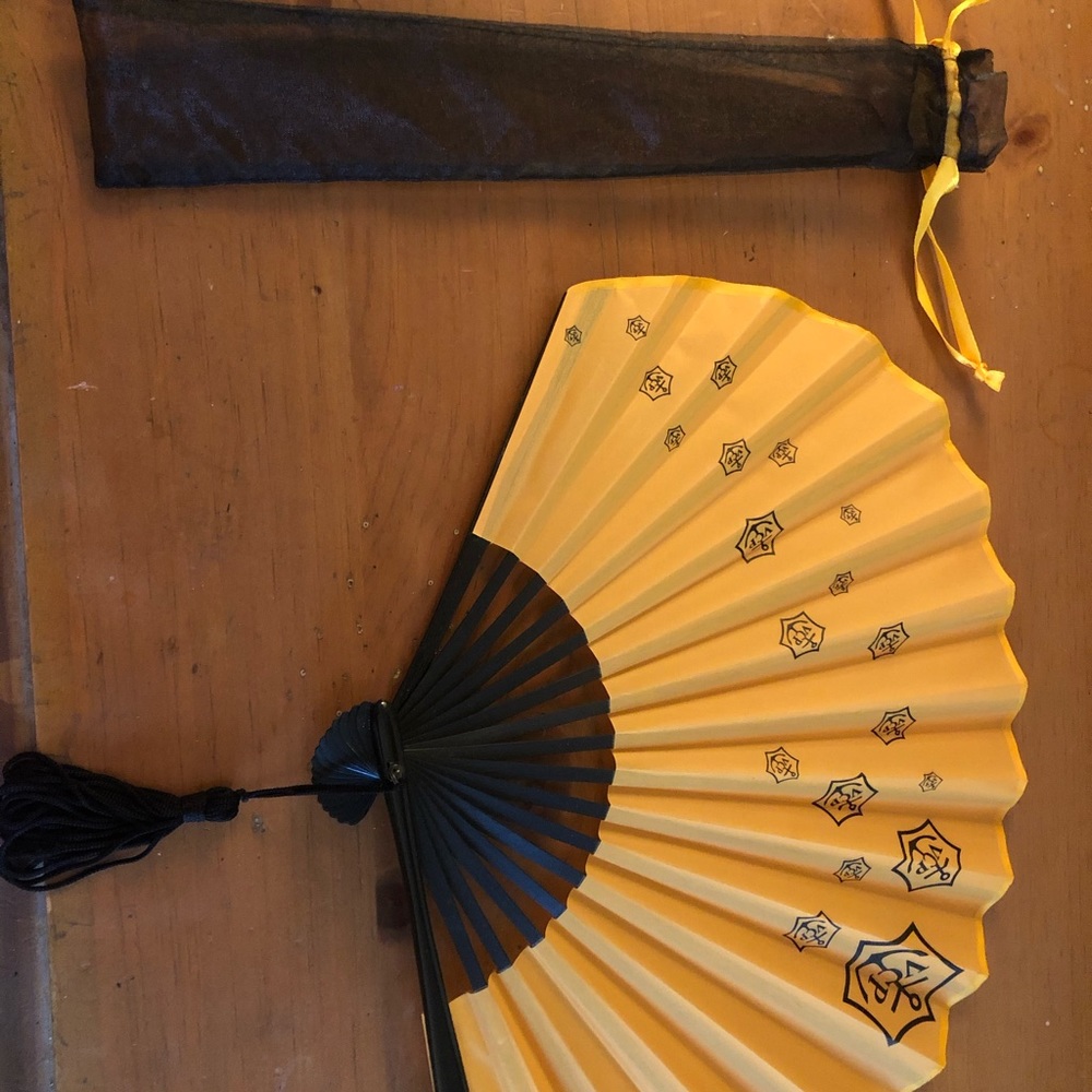 COPY - Veuve Clicquot Fan